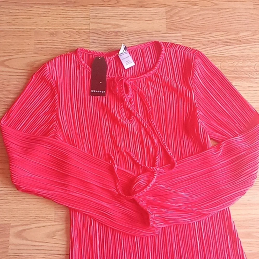 NWT ladies red dress by Wrapper.sz S. M - Picture 3 of 8